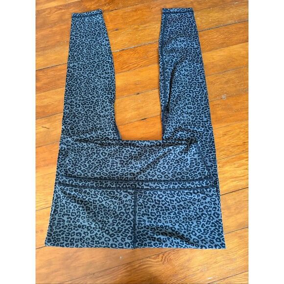 CRZ YOGA Pants - CRZ Yoga Cheetah Black and Gray Leggings